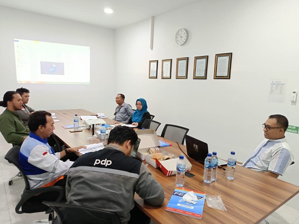 Peserta sesi bahasa Inggris Fun English